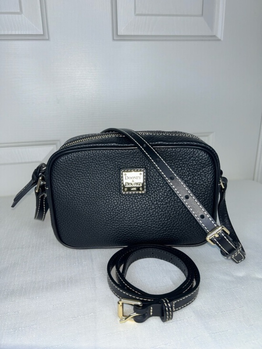 Dooney & Bourke Black Pebbled Leather Camera Crossbody Bag Gold Hardware